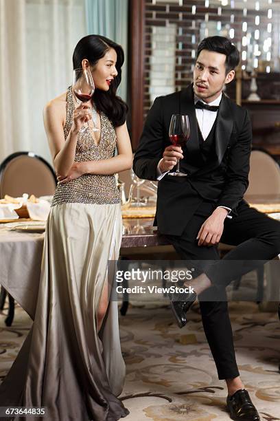 young men and women to the party - country club woman stock pictures, royalty-free photos & images