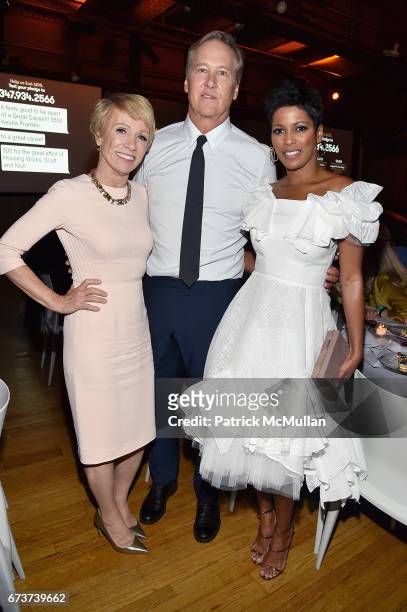 Barbara Corcoran, Ford Huniford and Tamron Hall attend Housing Works' Groundbreaker Awards Dinner 2017 at Metropolitan Pavilion on April 26, 2017 in...