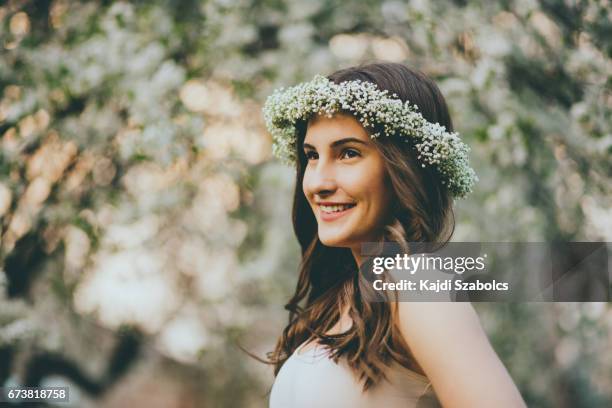 teenager girl springtime - flower crown stock pictures, royalty-free photos & images