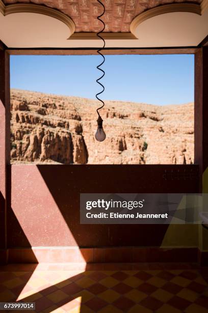 bubble light, large, dades, morocco, 2017 - équipement d'éclairage stockfoto's en -beelden