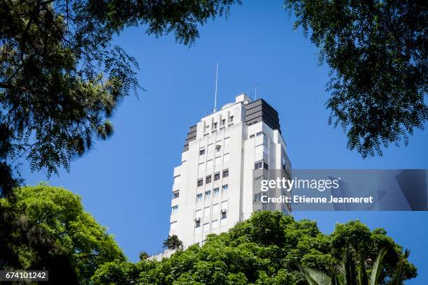 kavanagh building, buenos aires, argentina, 2013 - ciel sans nuage stock-fotos und bilder