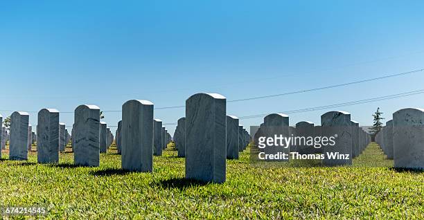 veterans cemetery - file graveyard fields 3.jpg stock pictures, royalty-free photos & images