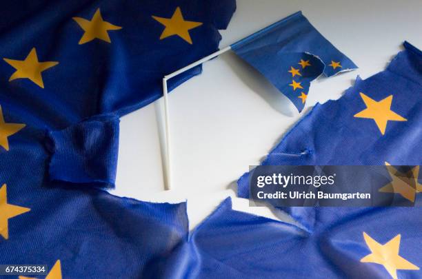 The project Europe - Symbol photo on the topics of poverty, inequality, social justice, North-South problematics, immigration, brexit, etc. Das Foto...