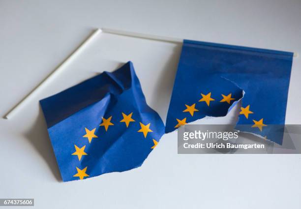 The project Europe - Symbol photo on the topics of poverty, inequality, social justice, North-South problematics, immigration, brexit, etc. Das Foto...