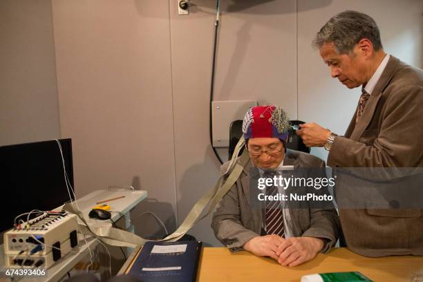Real Mind Reader Machine 69 Mind Reading Machine Stock Photos, High-Res Pictures, and Images ...