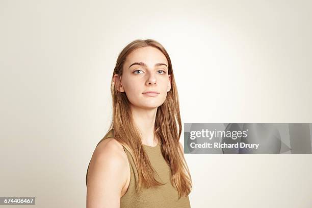 sustainability portrait - coragem imagens e fotografias de stock