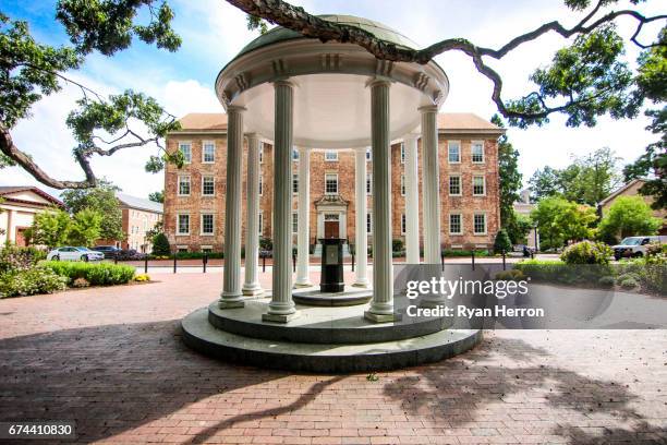 il vecchio pozzo a chapel hill - v north carolina foto e immagini stock