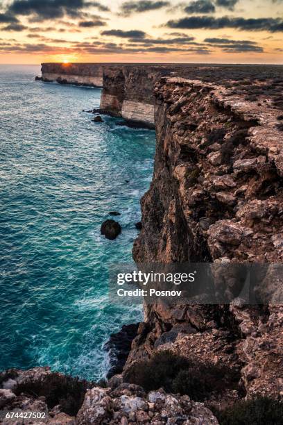 bunda cliffs in south australia - kangaroo island australia stock pictures, royalty-free photos & images