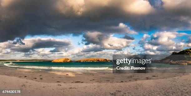 twilight cove in albany, western australia - albany western australia photos et images de collection