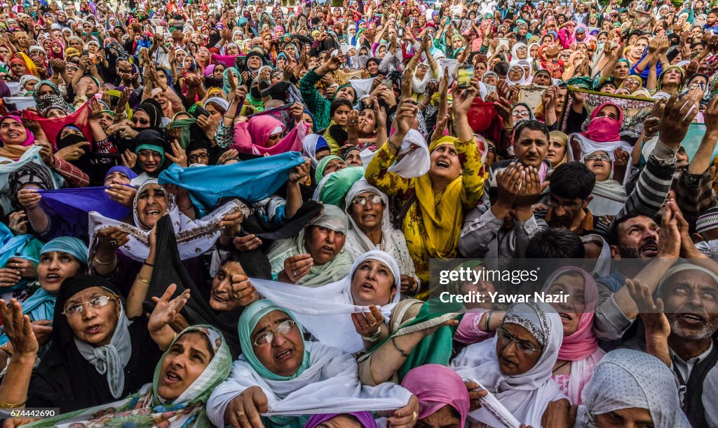 Muslim Devotees Throng To Hajratbal Shrine