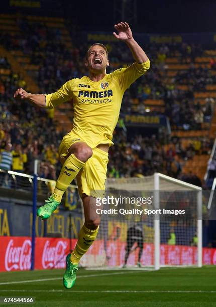 Roberto Soldado of Villarreal celebrates after scoring the first goal during the La Liga match between Villarreal CF and Real Sporting de Gijon at...