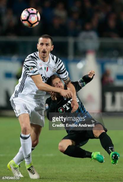 Leonardo Bonucci of Juventus FC competes for the ball with Alejandro Dario Gomez of Atalanta BC during the Serie A match between Atalanta BC and...
