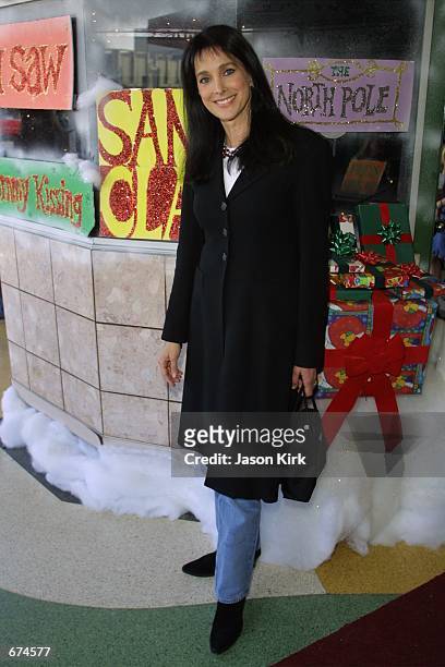 Actress Connie Sellecca arrives at the premiere of the Pax TV original movie "I Saw Mommy Kissing Santa Claus" December 1, 2001 in Hollywood, CA.