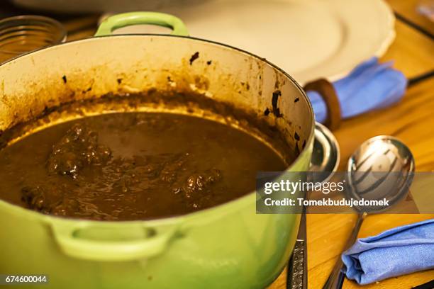 pot roast - speisen und getränke fotografías e imágenes de stock