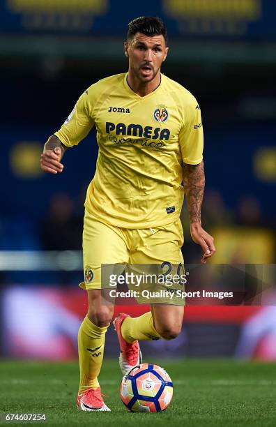 Roberto Soriano of Villarreal in action during the La Liga match between Villarreal CF and Real Sporting de Gijon at Estadio de la Ceramica on April...