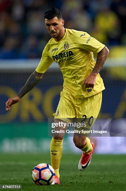 Roberto Soriano of Villarreal in action during the La Liga match between Villarreal CF and Real Sporting de Gijon at Estadio de la Ceramica on April...