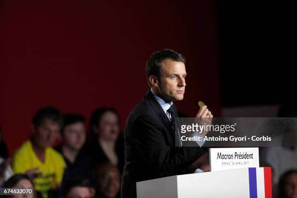 President of the political movement 'En Marche !' and french presidential election candidate Emmanuel Macron delivers a speech during a campaign...