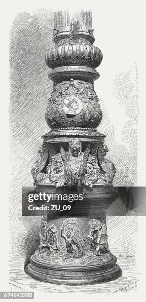 flagpole, sculpted by alessandro leopardo, st. mark's square, venice, italy - bronze statue stock illustrations
