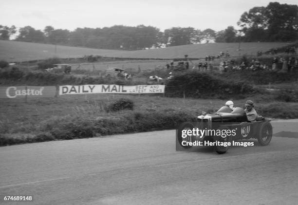 Type Midget of Hugh Hamilton at practice for the RAC TT Race, Ards Circuit, Belfast, 1932. Artist: Bill Brunell.