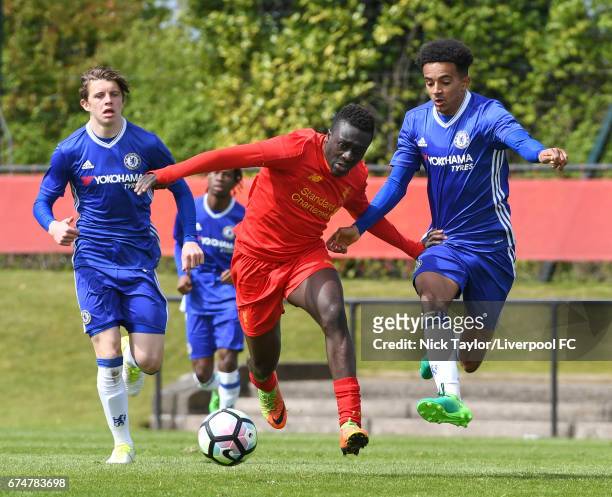 Bobby Adekanye of Liverpool and Jacob Maddox of Chelsea in action during the Liverpool v Chelsea U18 Premier League game at The Kirkby Academy on...