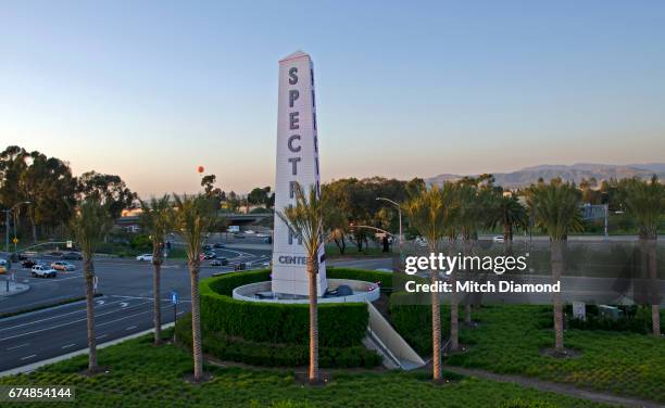 irvine spectrum outdoor shopping center - spectrum mall stock pictures, royalty-free photos & images