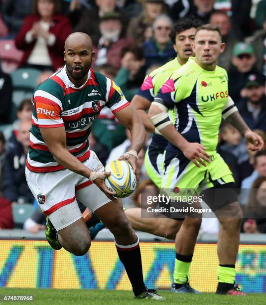 Pietersen of Leicester runs with the ball during the Aviva Premiership match between Leicester Tigers and Sale Sharks at Welford Road on April 29,...