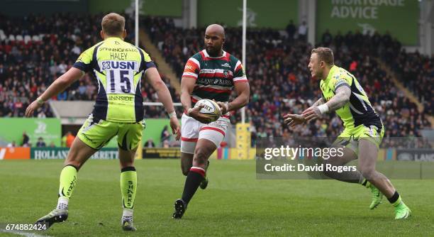 Pietersen of Leicester runs with the ball during the Aviva Premiership match between Leicester Tigers and Sale Sharks at Welford Road on April 29,...