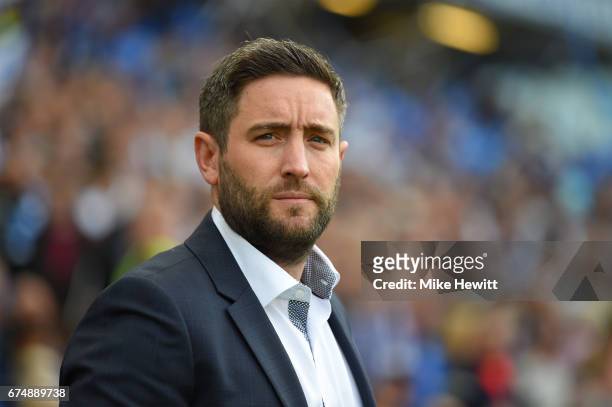 Bristol City manager Lee Johnson looks on during the Sky Bet Championship match between Brighton & Hove Albion and Bristol City at Amex Stadium on...