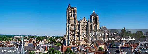 france, bourges, saint-etienne cathedral - bourges stock-fotos und bilder