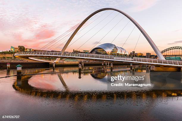 the gateshead millennium bridge - newcastle imagens e fotografias de stock