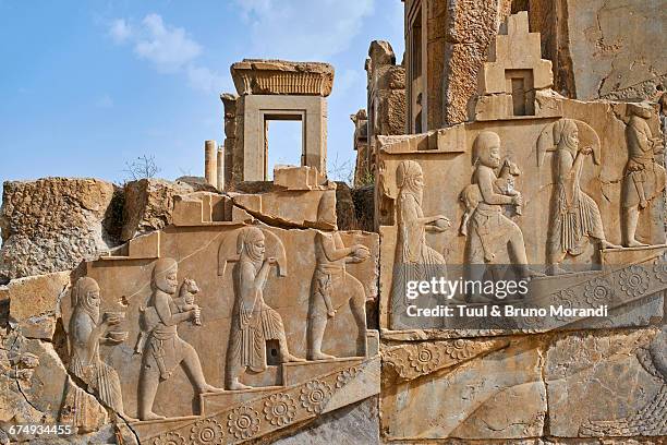 iran, fras, persepolis - bas reliëf stockfoto's en -beelden