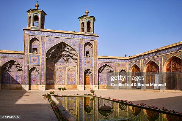 iran, shiraz, nasir al molk mosque - shiraz - fotografias e filmes do acervo