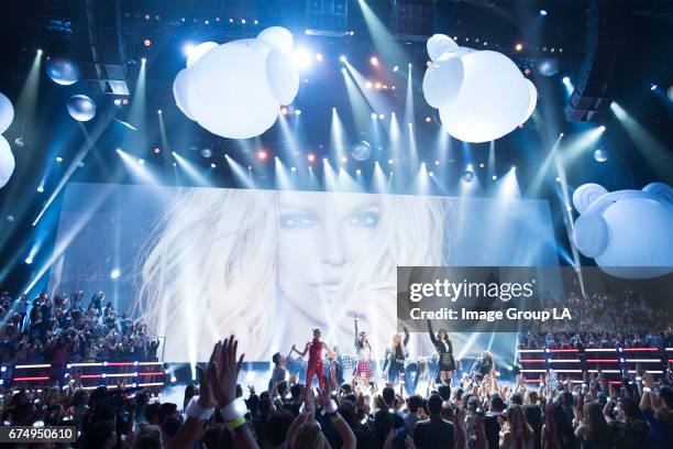 Grammy Award-winning pop superstar Britney Spears was honored with the 2017 RDMA 'Icon' Award in recognition a career and music that has been loved...