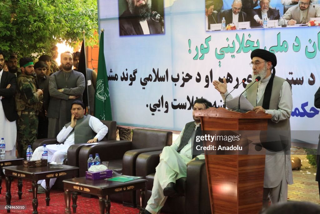 Gulbuddin Hekmatyar attends meeting in Afghanistan