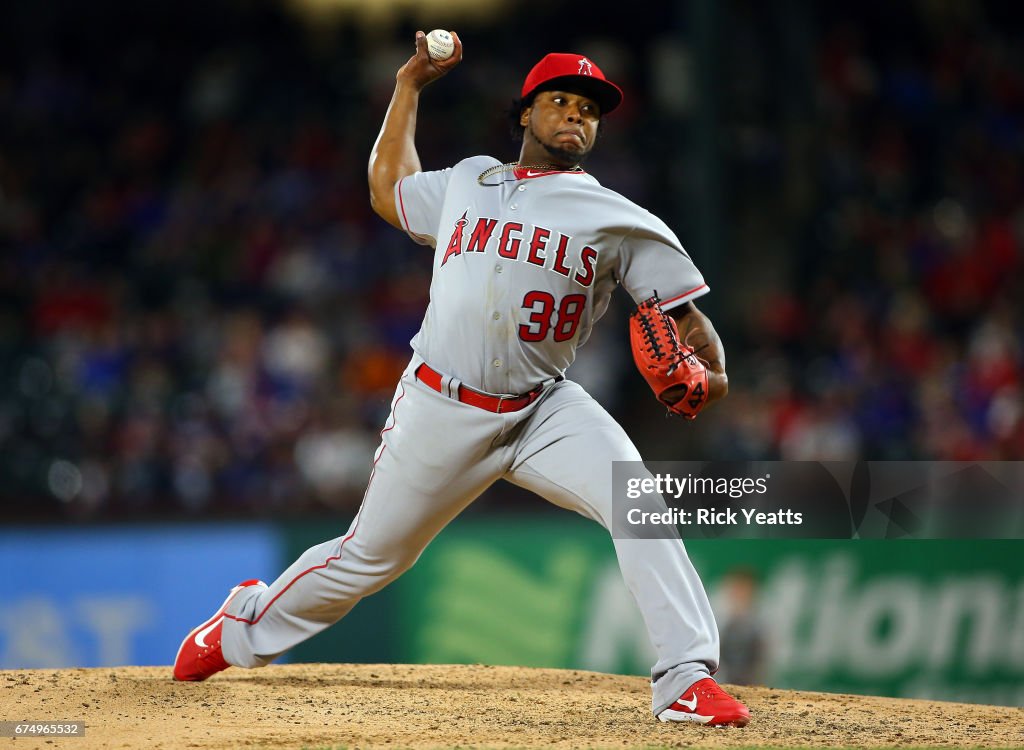 Los Angeles Angels of Anaheim v Texas Rangers