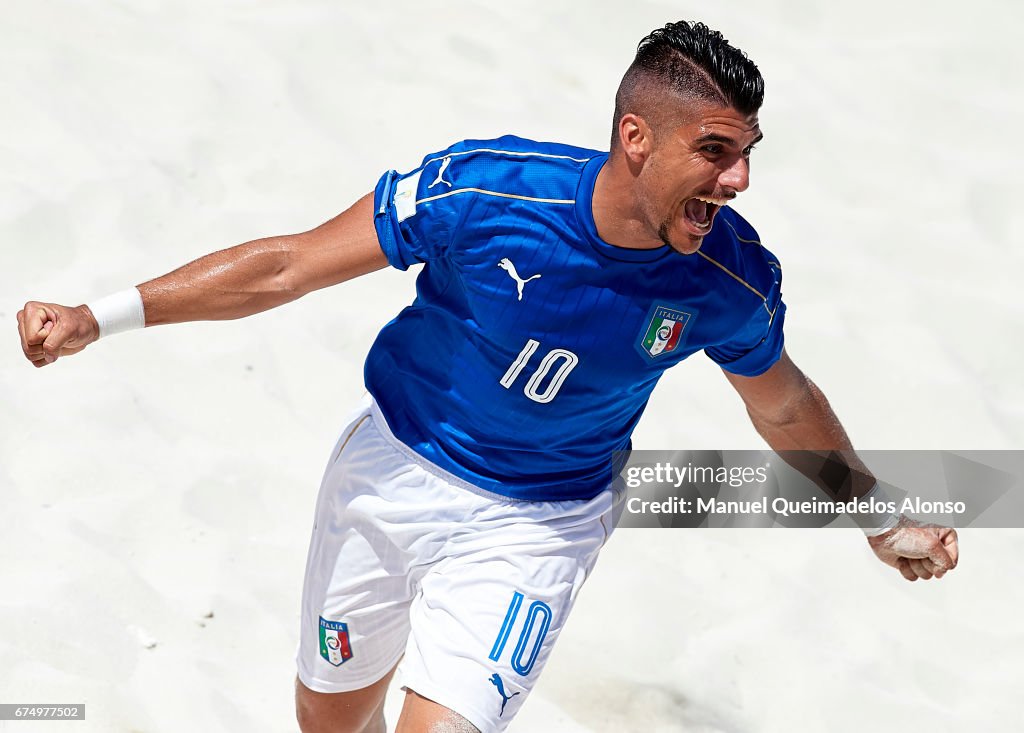 Italy v Iran - FIFA Beach Soccer World Cup Bahamas 201