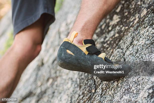 close-up of the feet of a climber - feet moving stock pictures, royalty-free photos & images