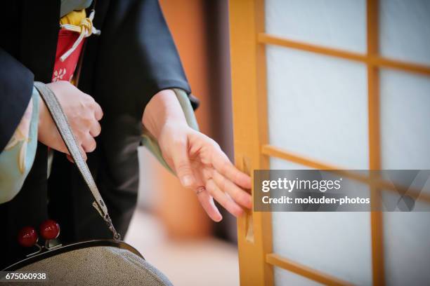 kimono and japanese women in kyoto - 全身 stock pictures, royalty-free photos & images