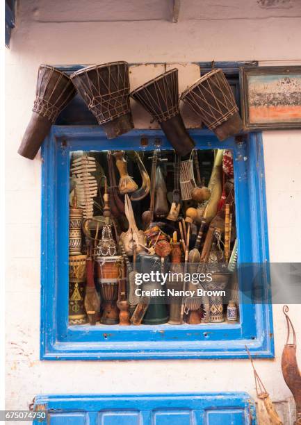images of essaouira a seaside town in morocco on the atlantic coast in n. africa - djembe foto e immagini stock