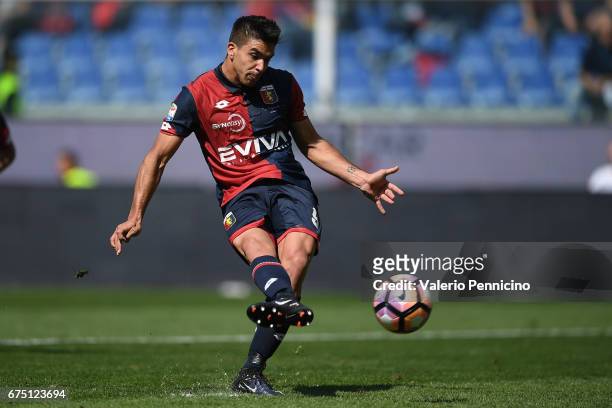 Giovanni Simeone of Genoa CFC misses a penalty during the Serie A match between Genoa CFC and AC ChievoVerona at Stadio Luigi Ferraris on April 30,...