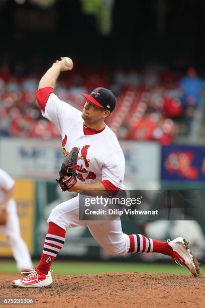 Reliever Trevor Rosenthal of the St. Louis Cardinals pitches against the Cincinnati Reds in the eighth inning at Busch Stadium on April 30, 2017 in...