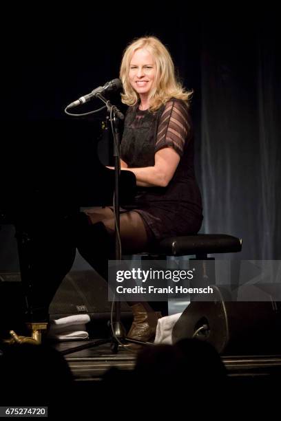 American singer Vonda Shepard performs live on stage during a concert at the Heimathafen Neukoelln on April 30, 2017 in Berlin, Germany.