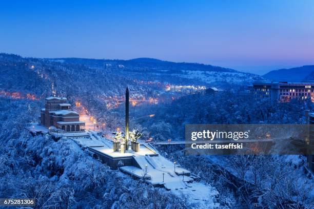 the monument of assens in veliko tarnovo, bulgaria - bulgaria history stock pictures, royalty-free photos & images