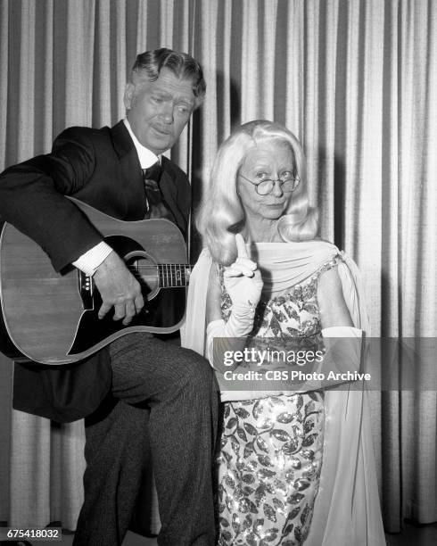 The Beverly Hillbillies The Beverly Hillbillies episode: Flatt, Clampett, and Scruggs. Pictured is Buddy Ebsen and Irene Ryan . Originally broadcast...