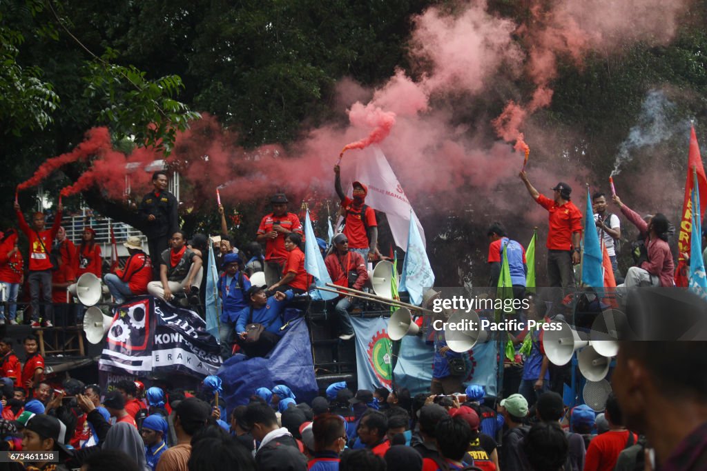 Thousands of laborers held a demonstration during the...