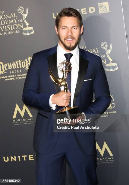 Actor Scott Clifton attends the press room for the 44th annual Daytime Emmy Awards at Pasadena Civic Auditorium on April 30, 2017 in Pasadena,...