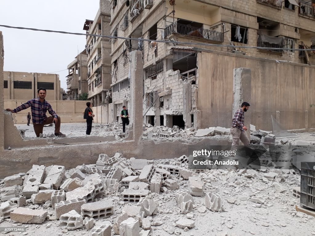 Assad regime's airstrikes hit residential areas in Eastern Ghouta