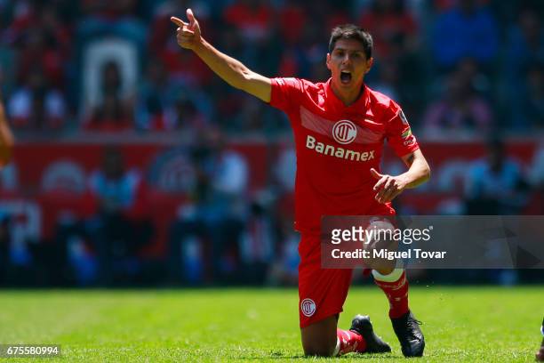 Pablo Barrientos of Toluca reacts during the 16th round match between Toluca and Queretaro as part of the Torneo Clausura 2017 Liga MX at Nemesio...