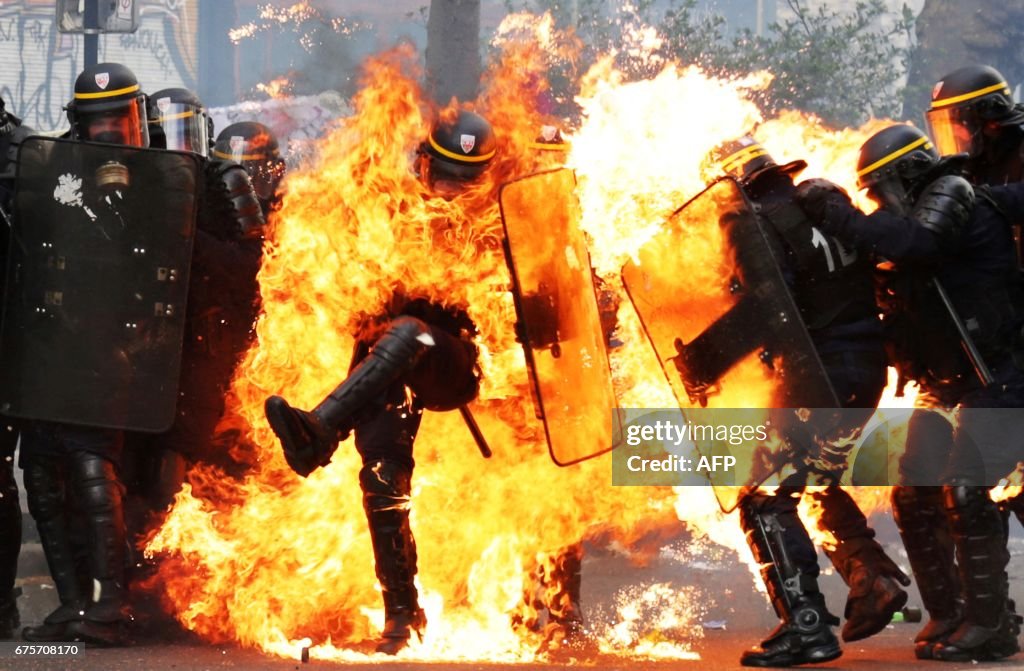 TOPSHOT-FRANCE-LABOUR-MAYDAY-DEMO