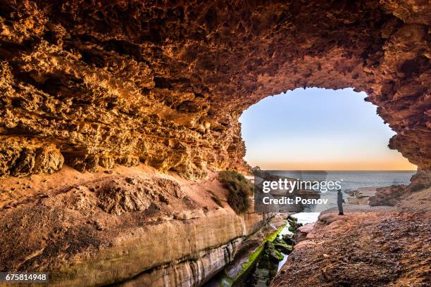 woolshed cave at talia caves in south australia - kangaroo island imagens e fotografias de stock